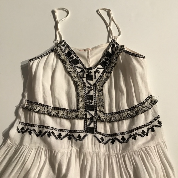 Love Culture White and Black Midi Dress - Picture 4 of 8